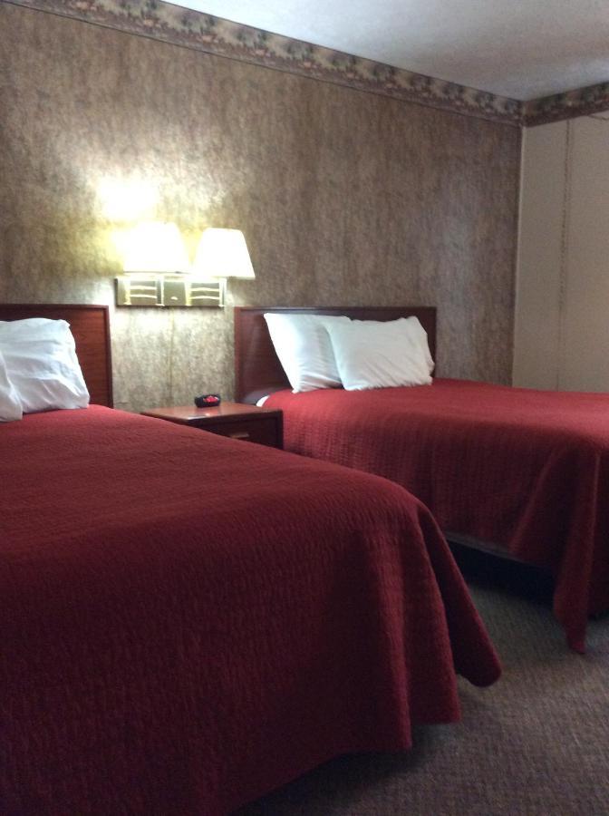Sports Club Motel Wayne Екстер'єр фото